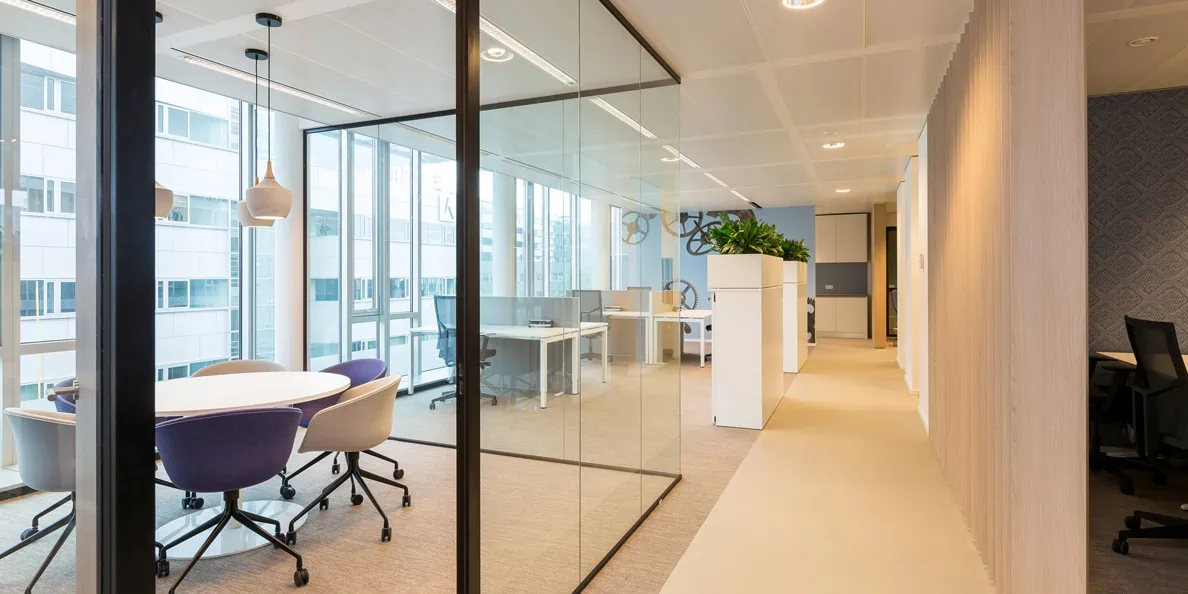 Moderne glaswanden Verbeek en Rinzema Interieurs